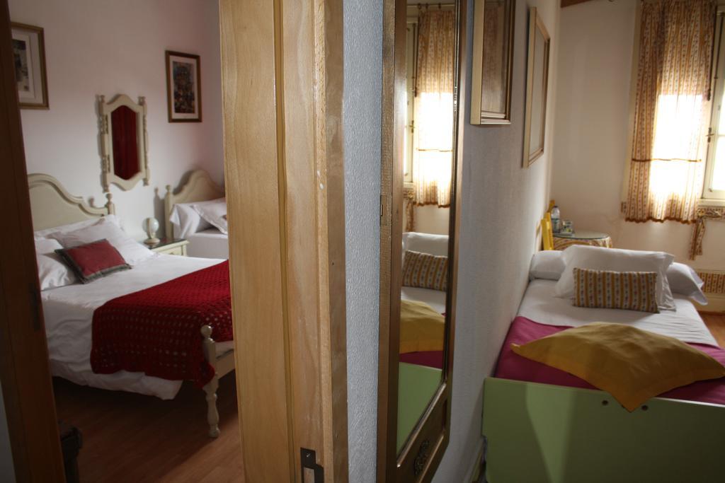 Bo - Alvares Cabral Guesthouse Porto Room photo